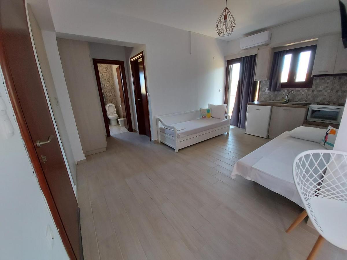 Golden View Apartments Myrina Limnos エクステリア 写真