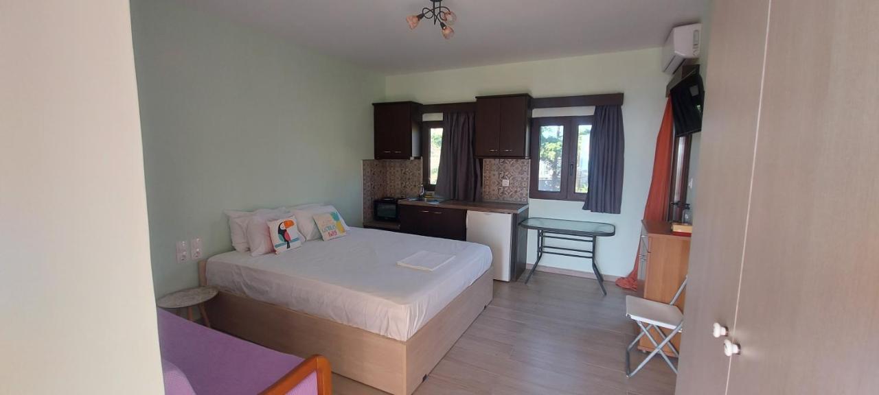 Golden View Apartments Myrina Limnos エクステリア 写真