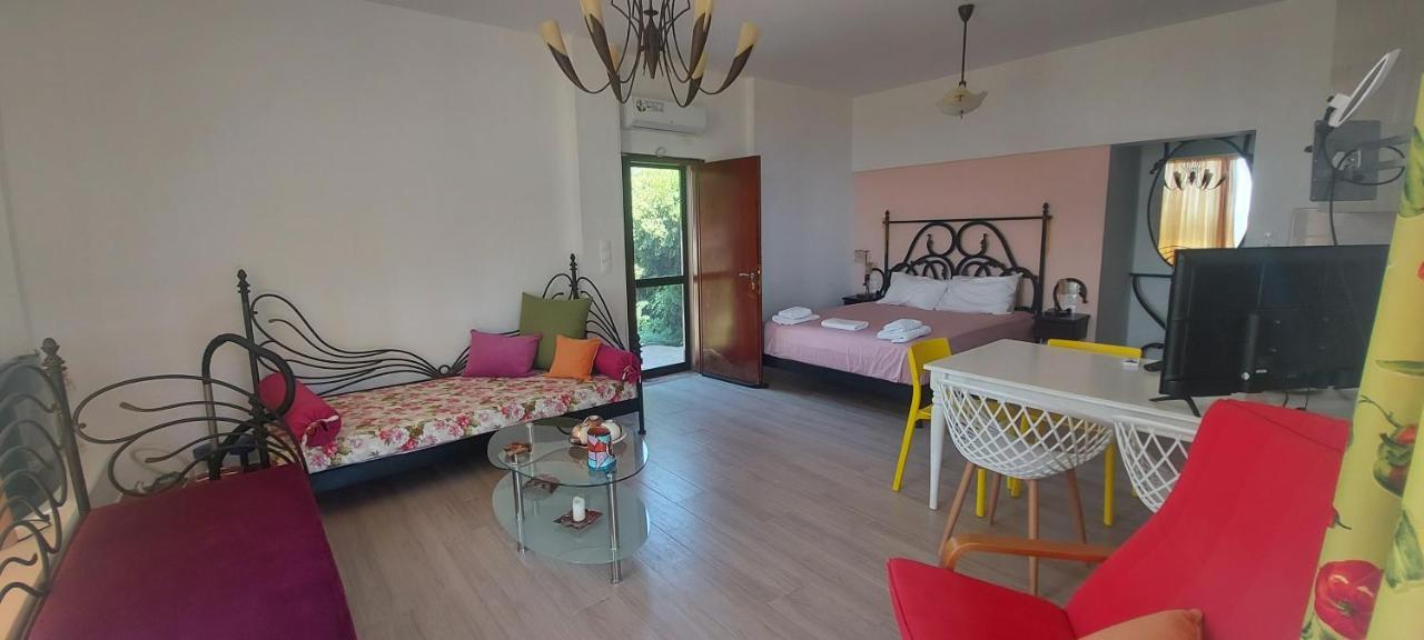 Golden View Apartments Myrina Limnos エクステリア 写真